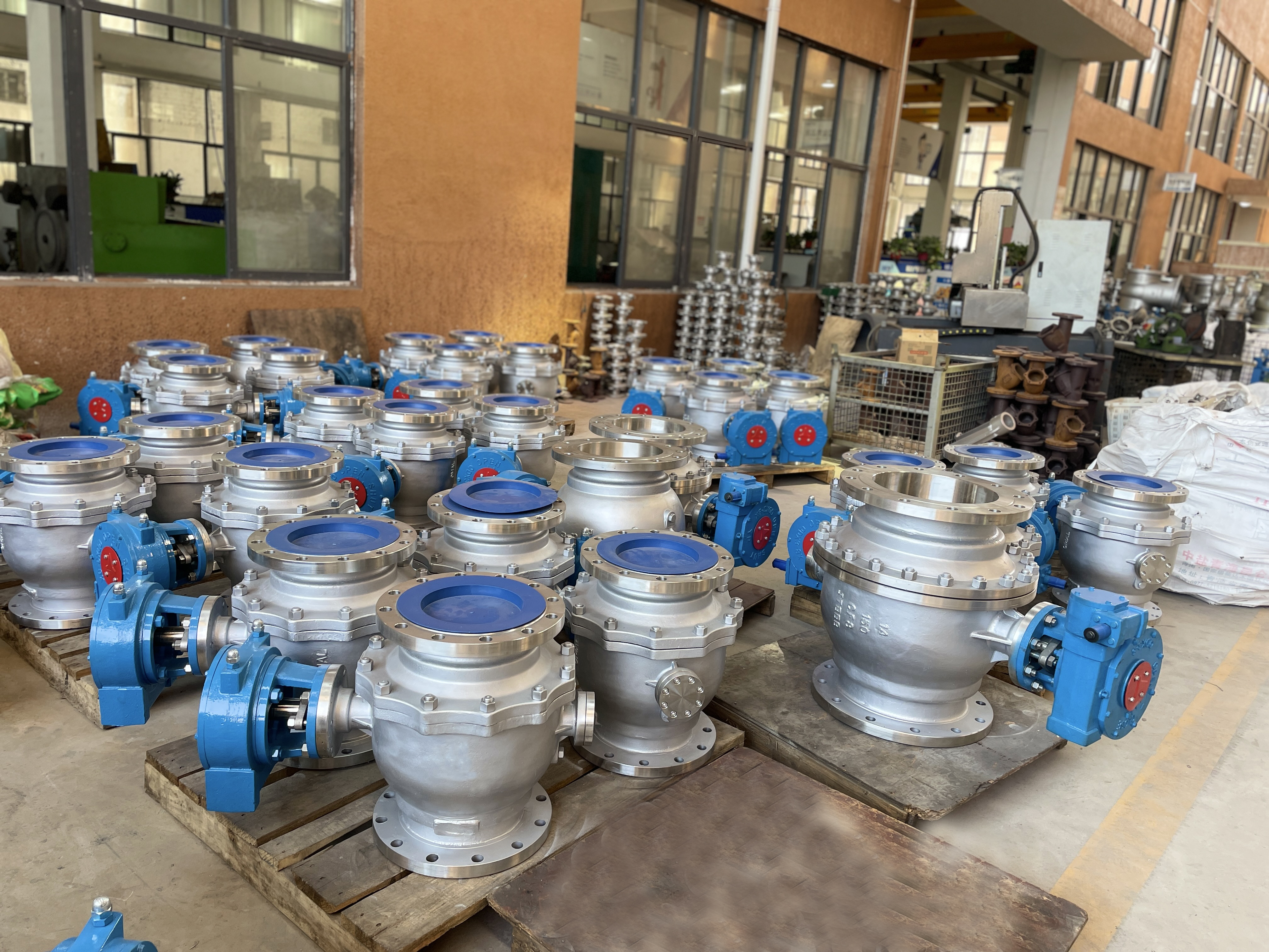 worm gear full bore trunnion mounted flange ball valve 12 150LB stainless steel