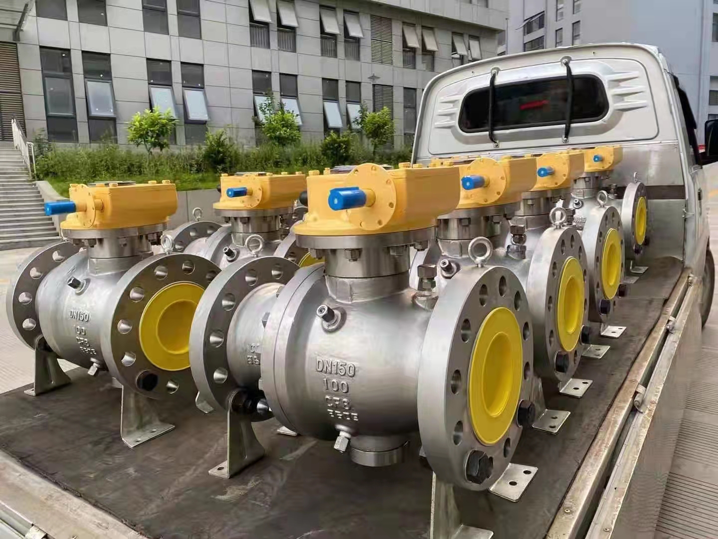 3PC flange trunnion mounted ball valve masoneilan valve