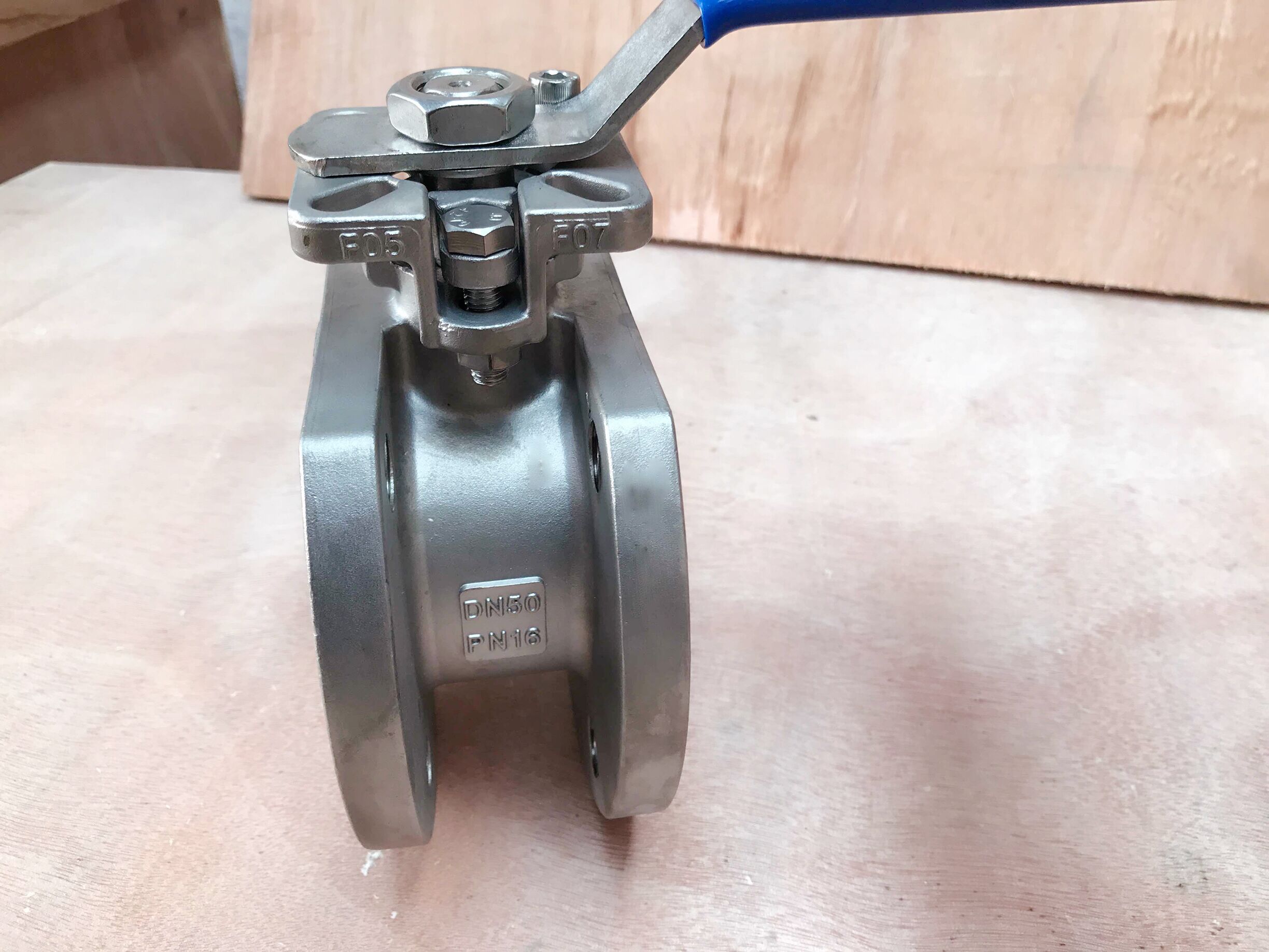 Stainless Steel Wafer Type Reduce Port Floating Ball Valve with ISO5211 High Mounting Pad