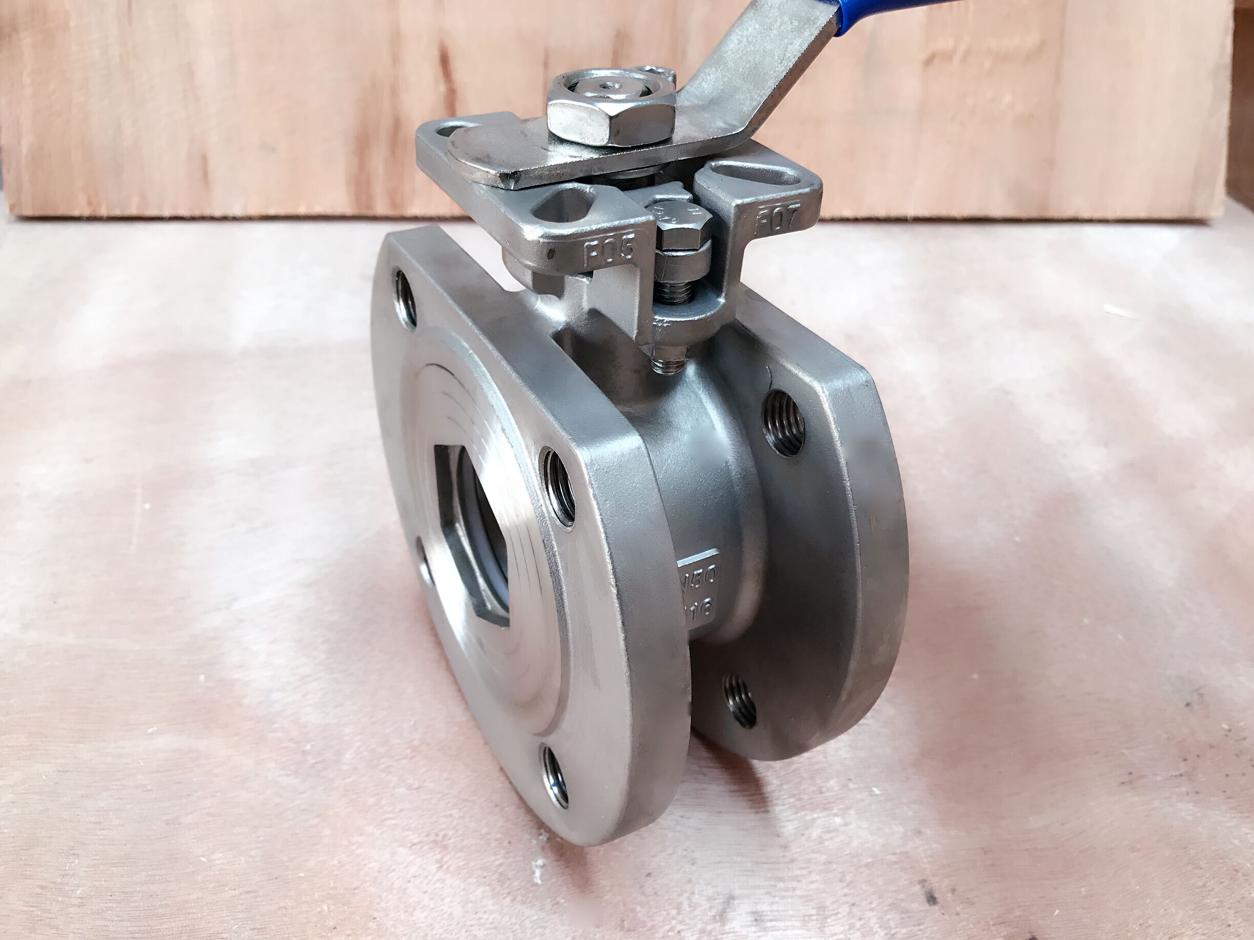 Stainless Steel Wafer Type Reduce Port Floating Ball Valve with ISO5211 High Mounting Pad